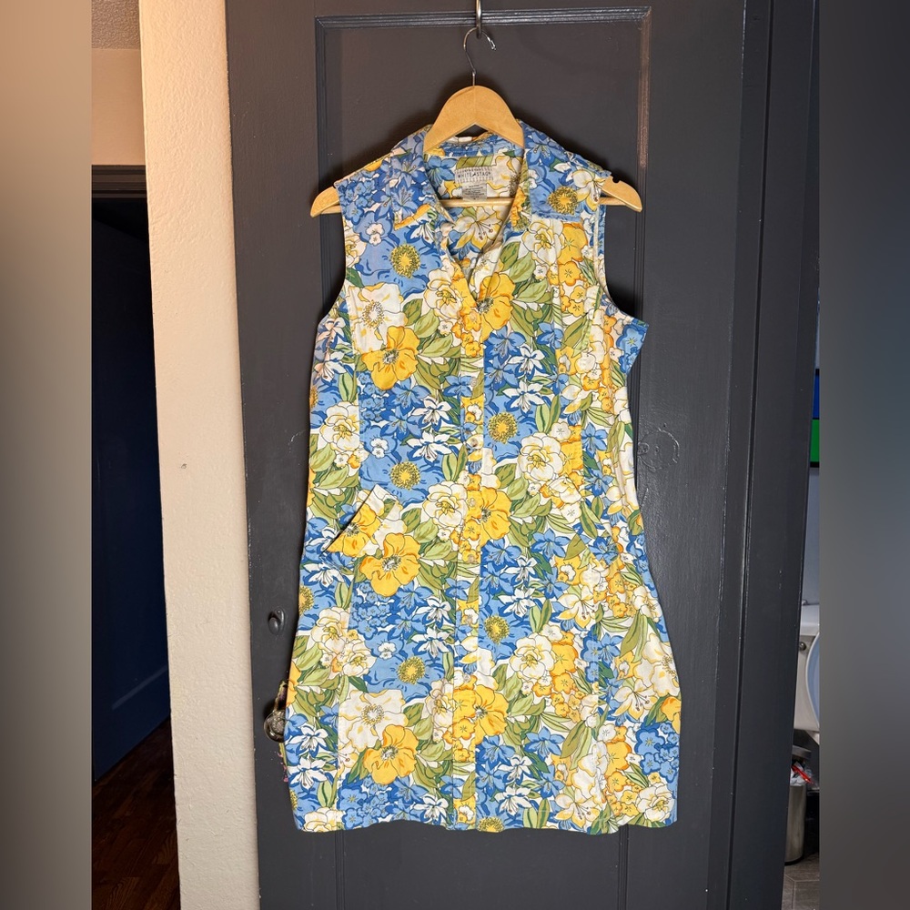Vintage White Stag Floral Dress